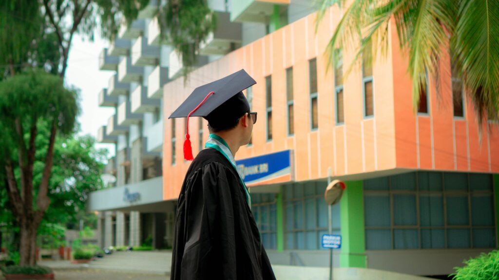 10 Finance Degree Programs for Future Analysts, Advisors and Business Leaders